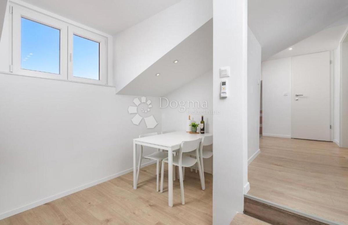 Allogio Opatija - Centar, Opatija, 83,80m2