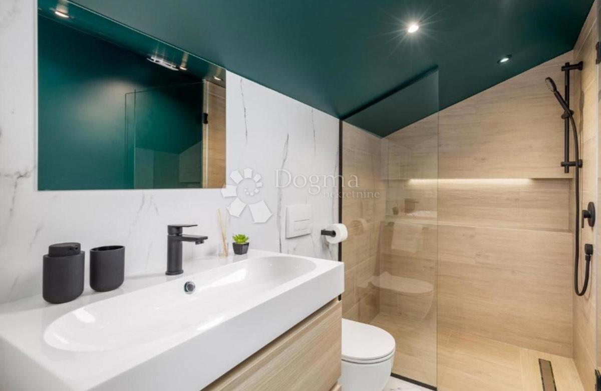 Allogio Opatija - Centar, Opatija, 83,80m2