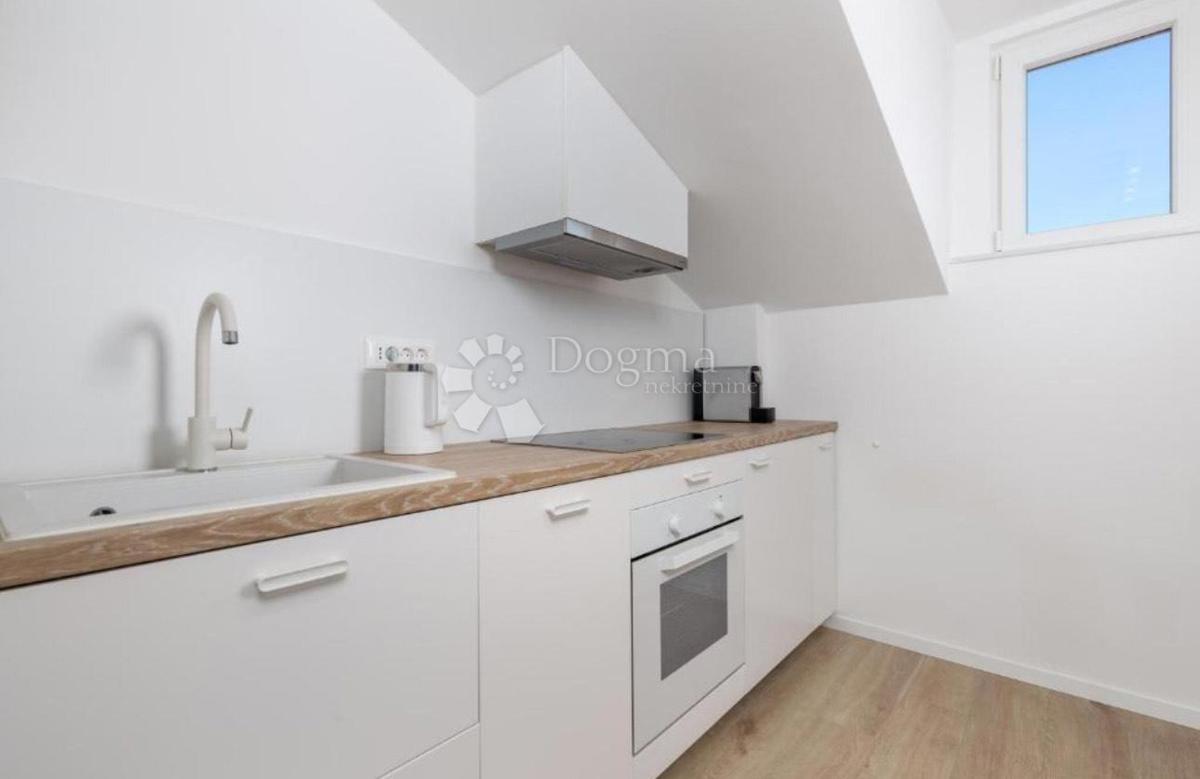 Allogio Opatija - Centar, Opatija, 83,80m2