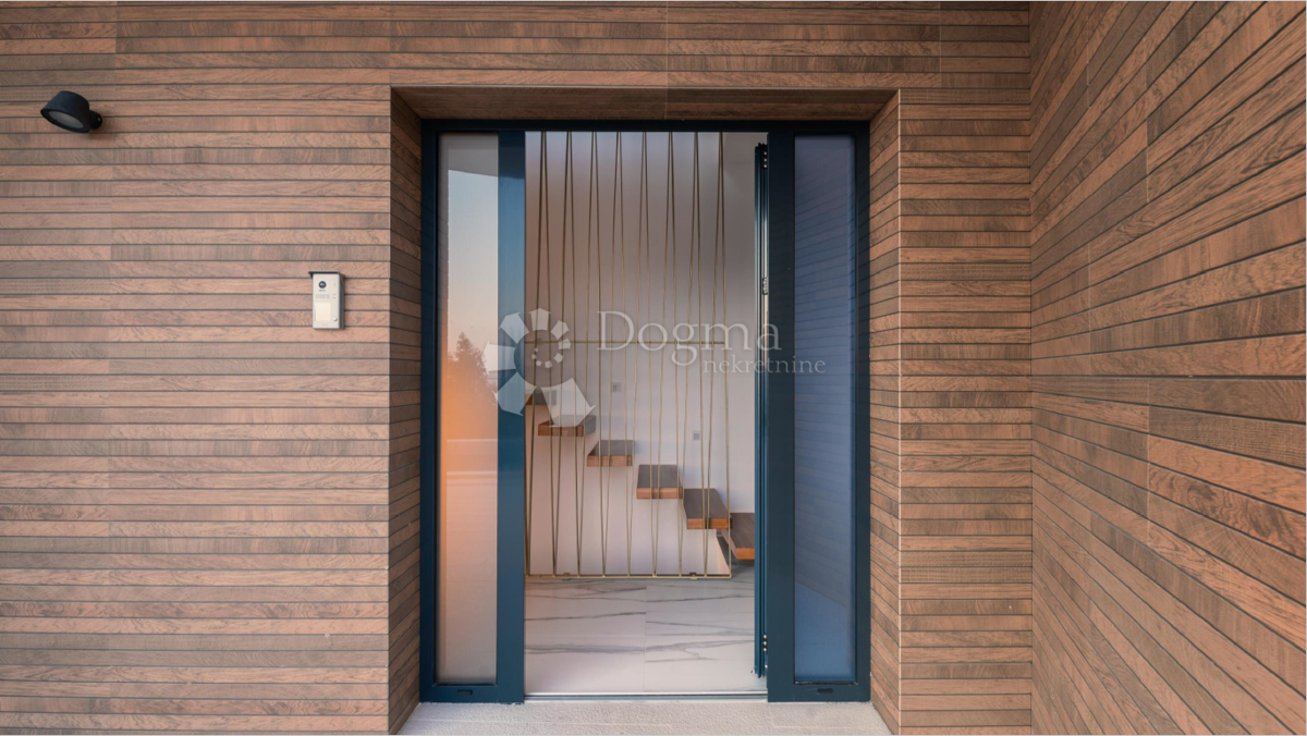 Eccezionale villa di lusso con vista panoramica sul mare a Podstrana