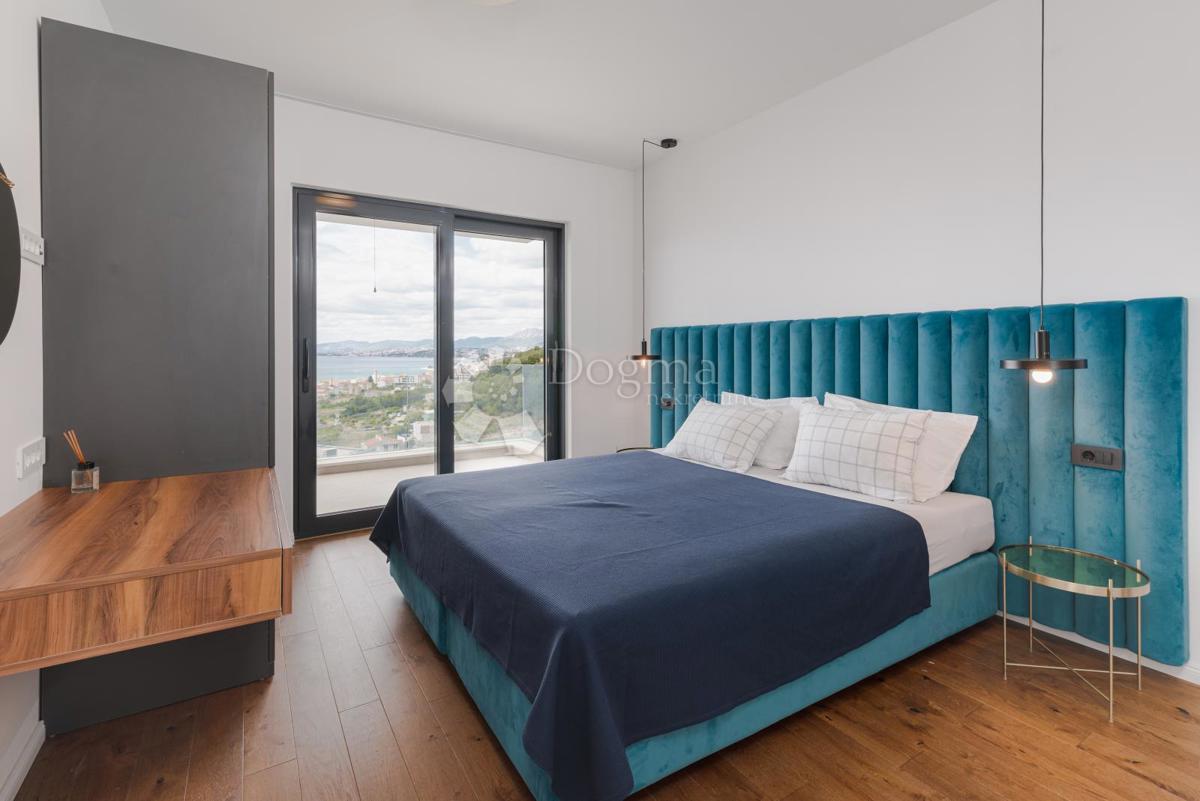 Eccezionale villa di lusso con vista panoramica sul mare a Podstrana