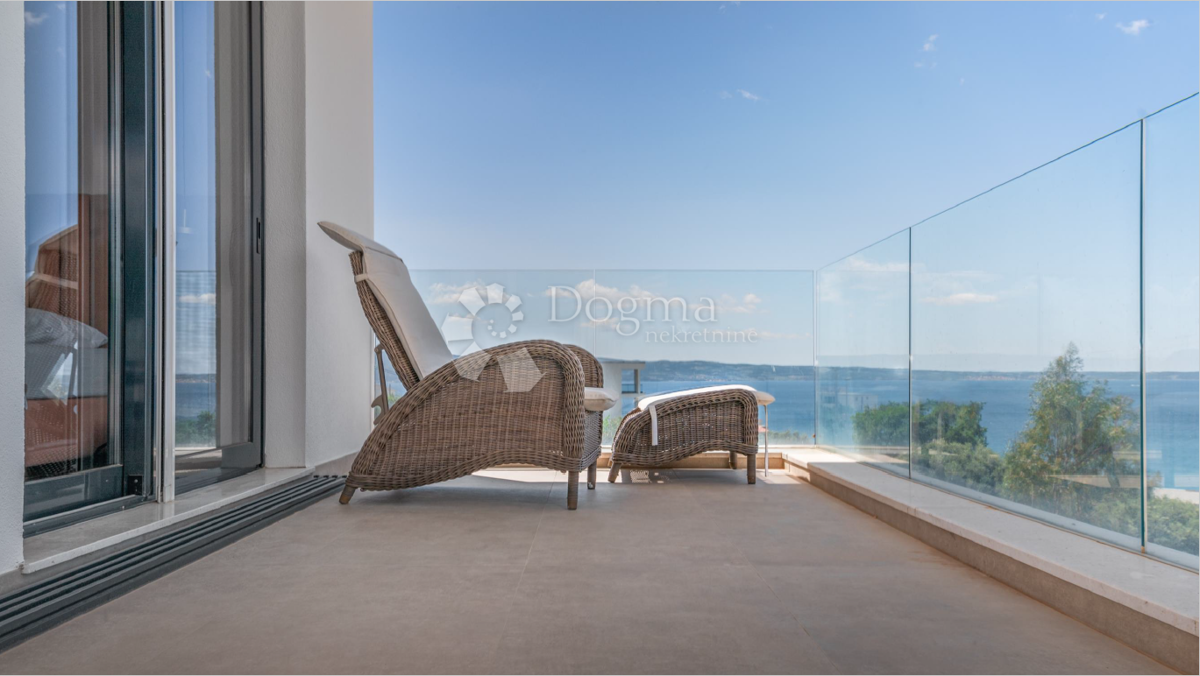 Eccezionale villa di lusso con vista panoramica sul mare a Podstrana