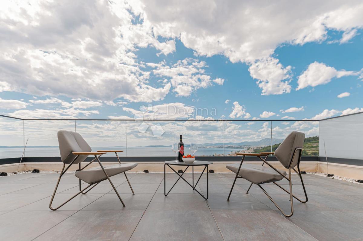 Eccezionale villa di lusso con vista panoramica sul mare a Podstrana