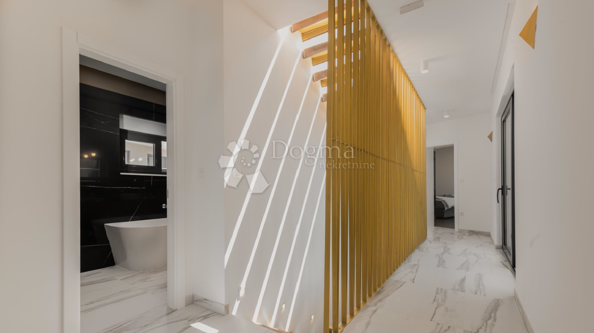 Eccezionale villa di lusso con vista panoramica sul mare a Podstrana