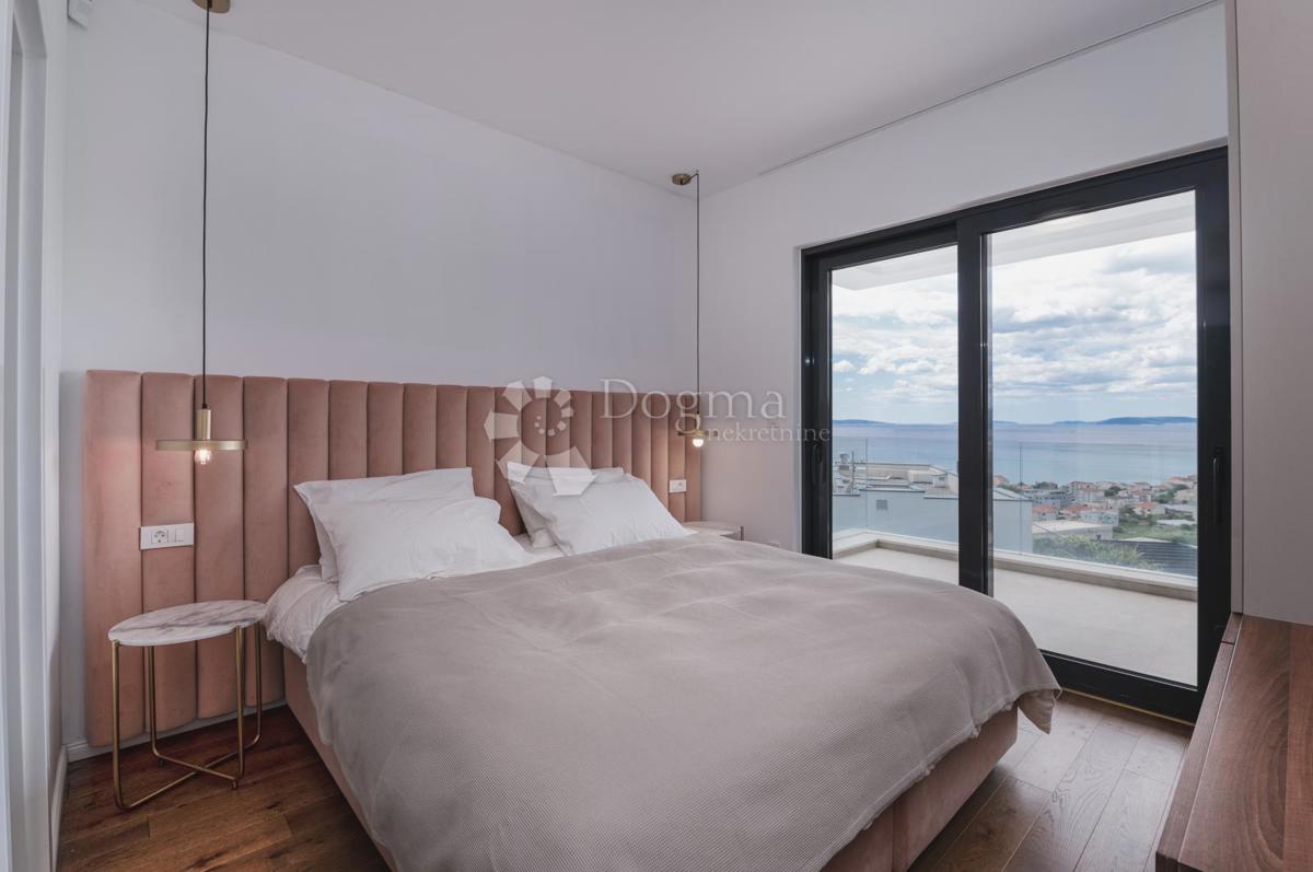 Eccezionale villa di lusso con vista panoramica sul mare a Podstrana