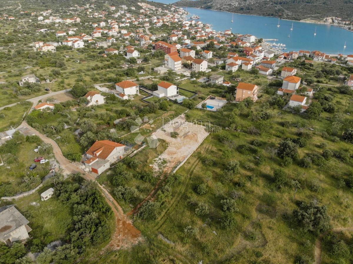 Terreno agricolo Vinišće, Marina, 4.400m2