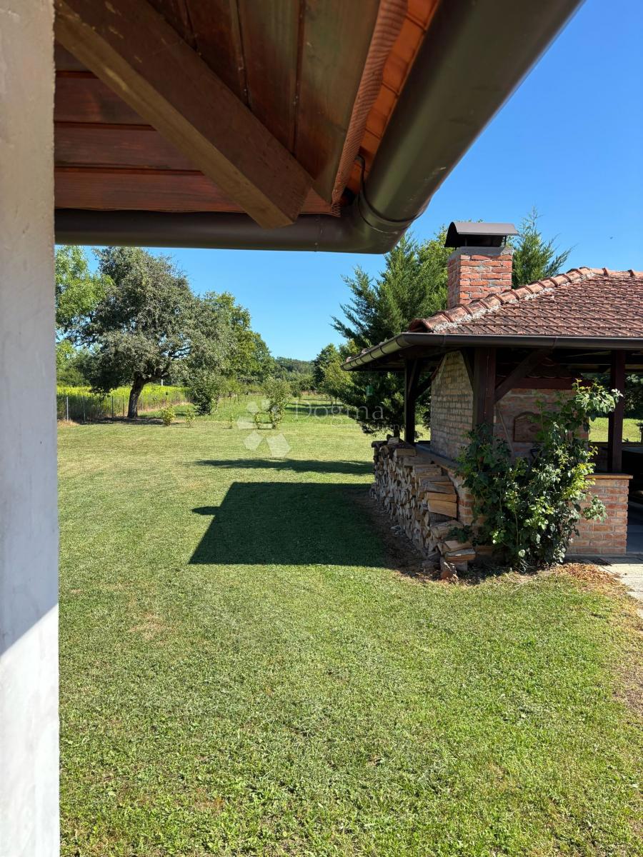 Casa Svinica, Majur, 103m2