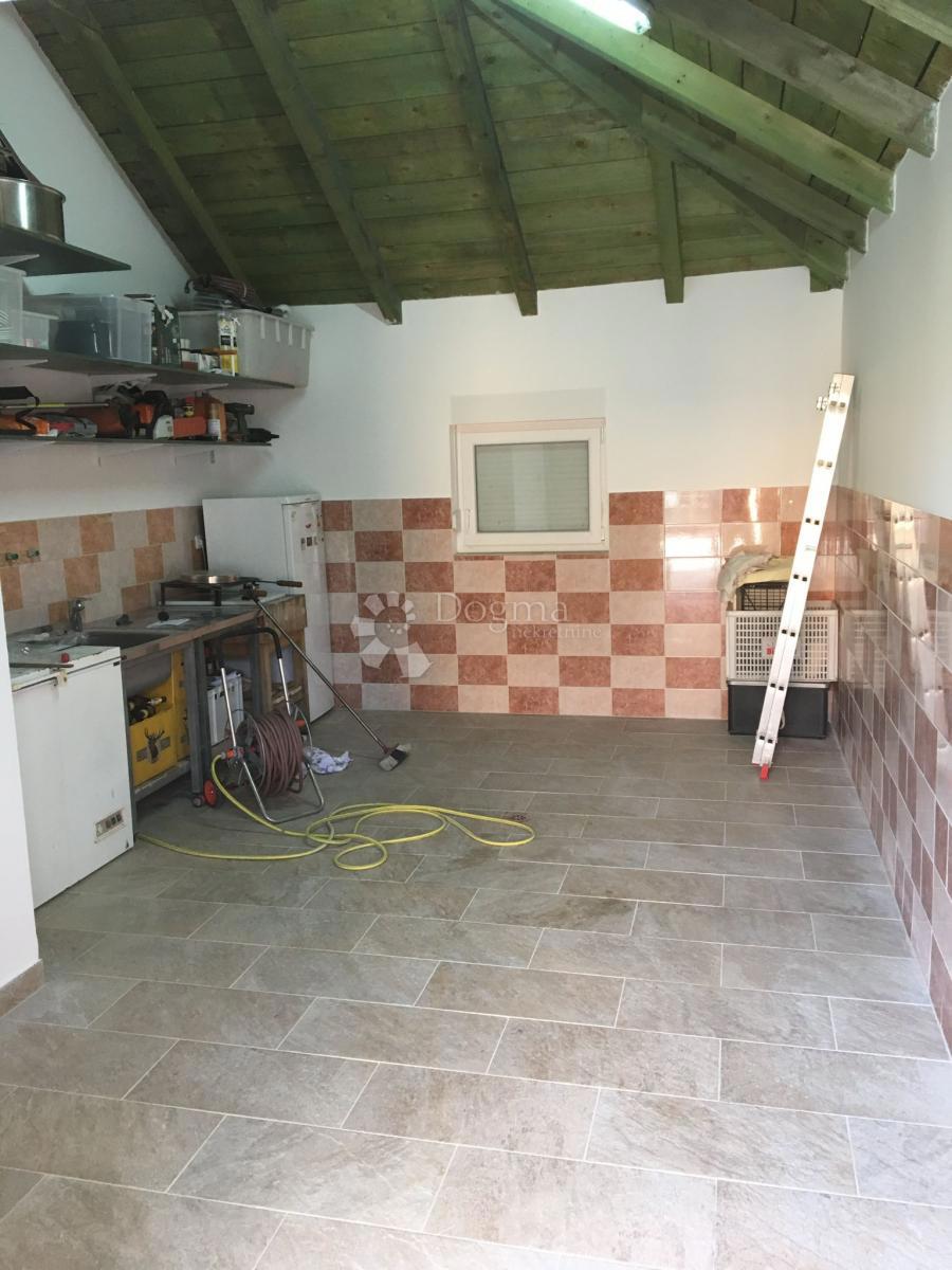 Casa Svinica, Majur, 103m2