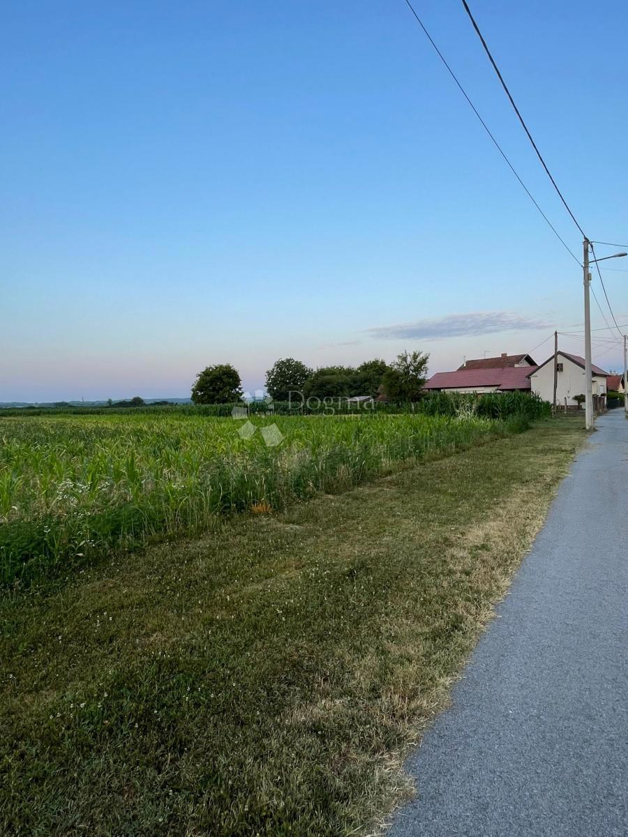 Terreno edificabile Đurđevac, 3.324m2