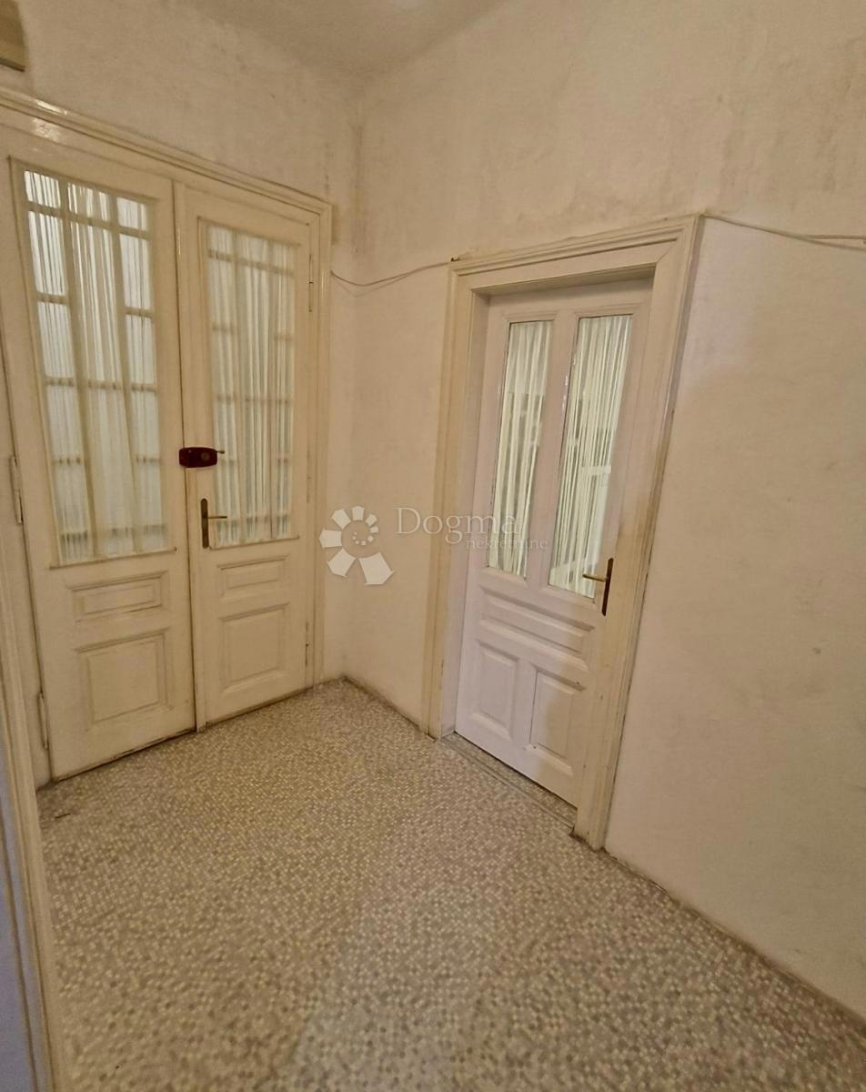 Allogio Opatija - Centar, Opatija, 72,73m2