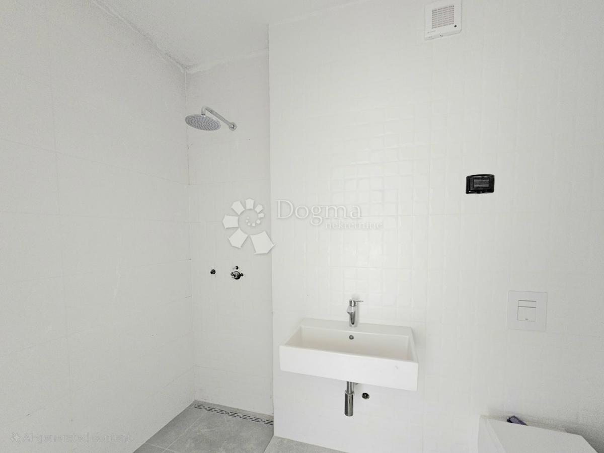 Nuovo edificio, ascensore, 1 posto auto