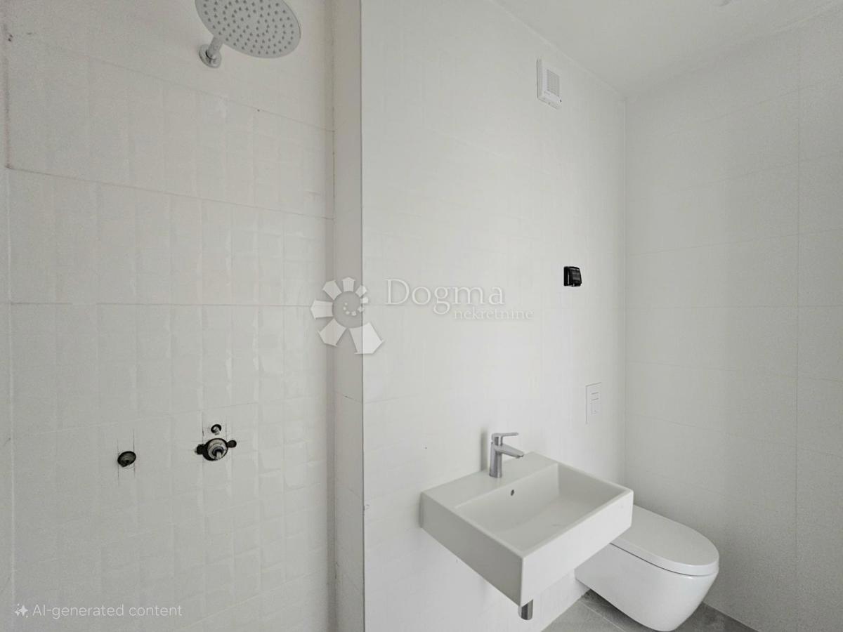 Nuovo edificio, ascensore, 1 posto auto