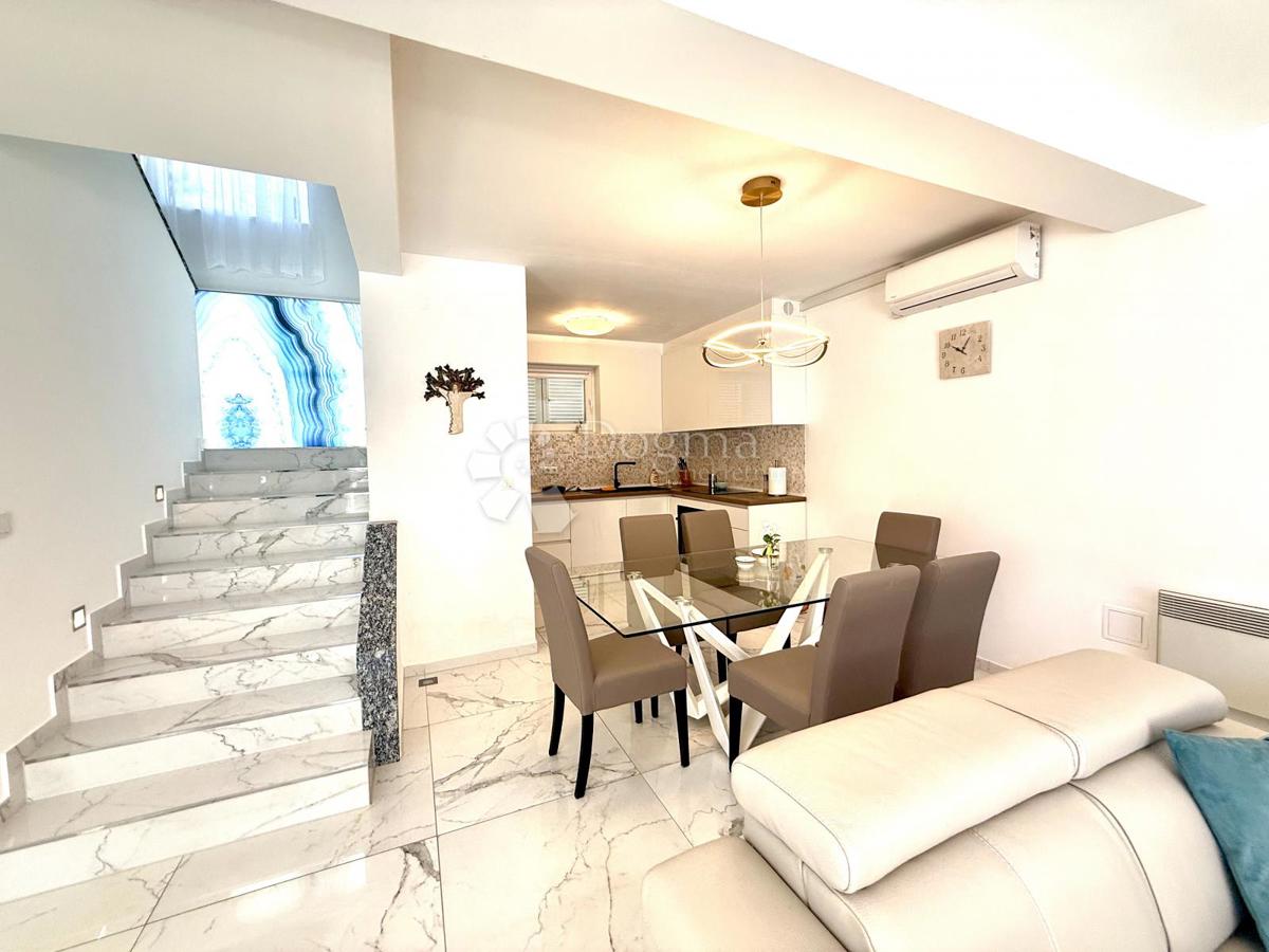 Casa Dramalj, Crikvenica, 205m2