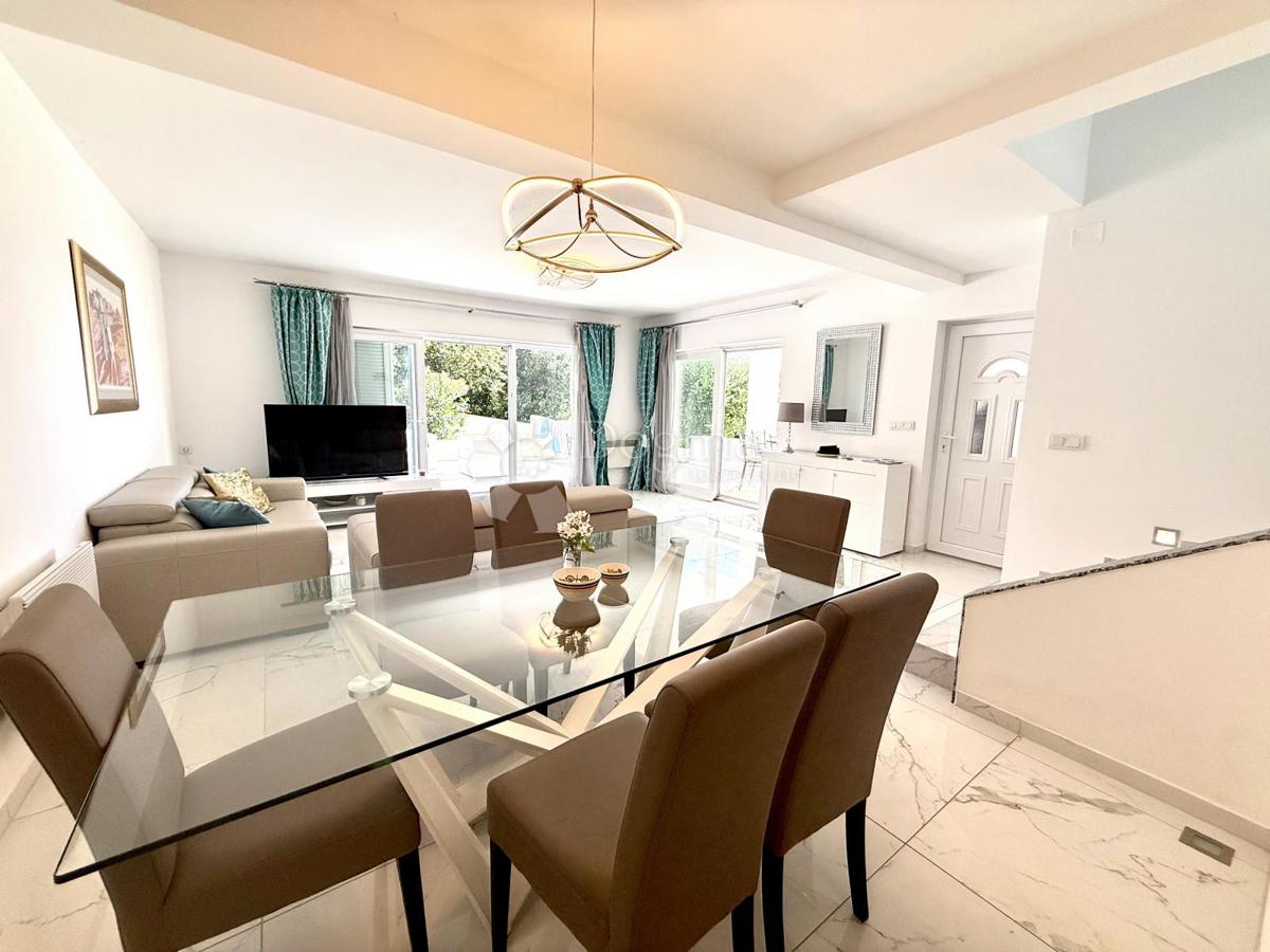 Casa Dramalj, Crikvenica, 205m2