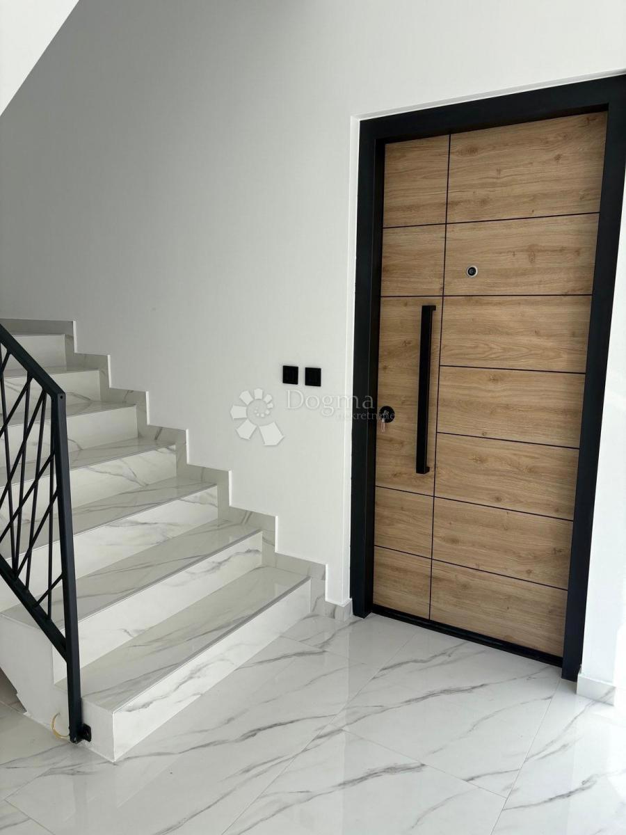 Allogio Škrapavac, Privlaka, 213,17m2