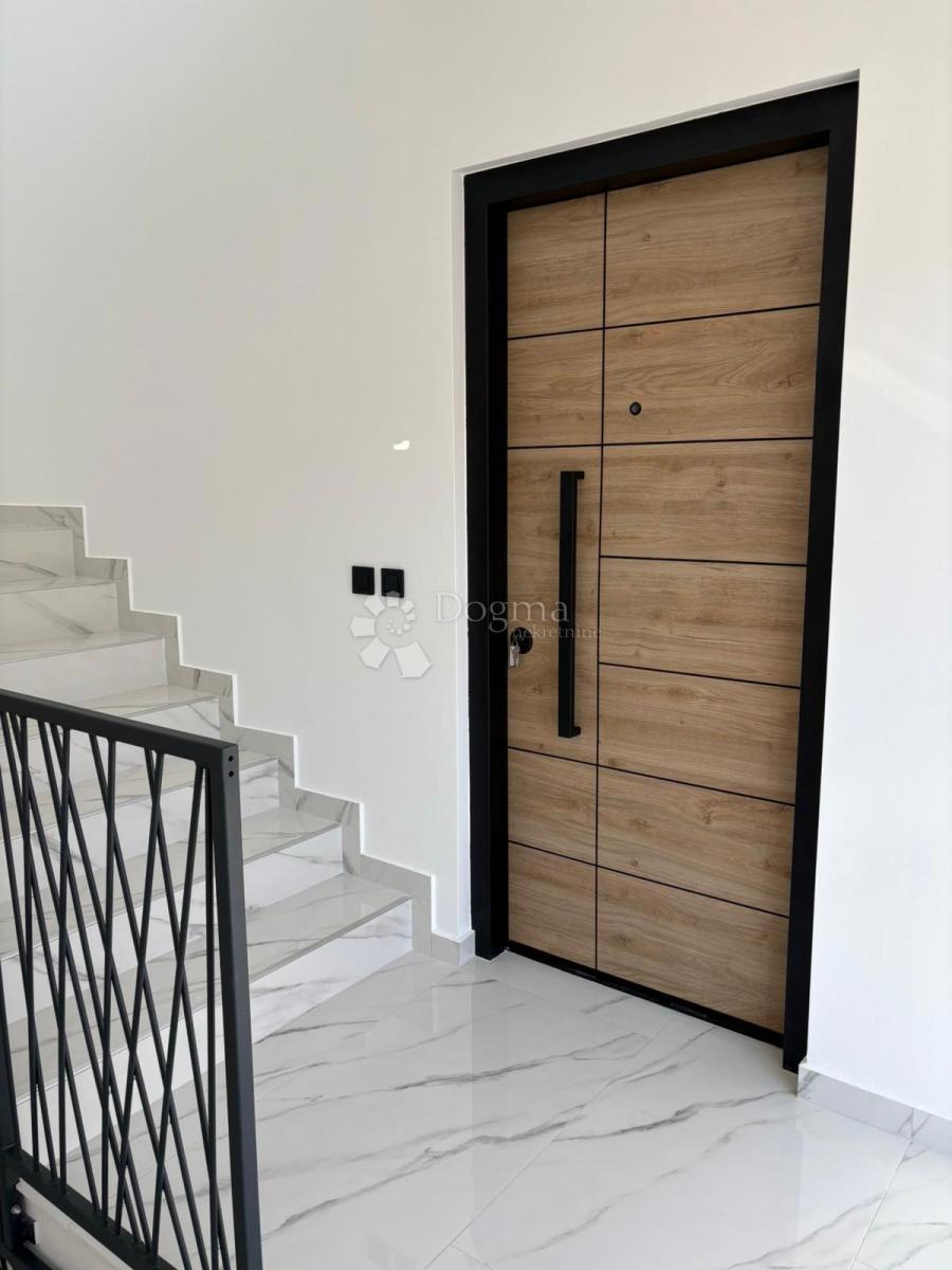 Allogio Škrapavac, Privlaka, 213,17m2