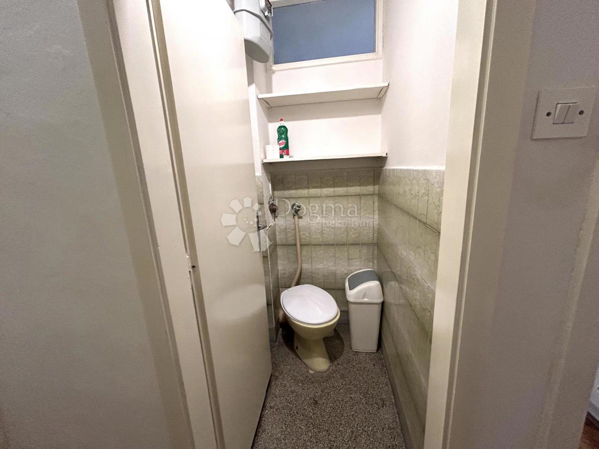 Allogio Folnegovićevo naselje, Peščenica - Žitnjak, 30m2