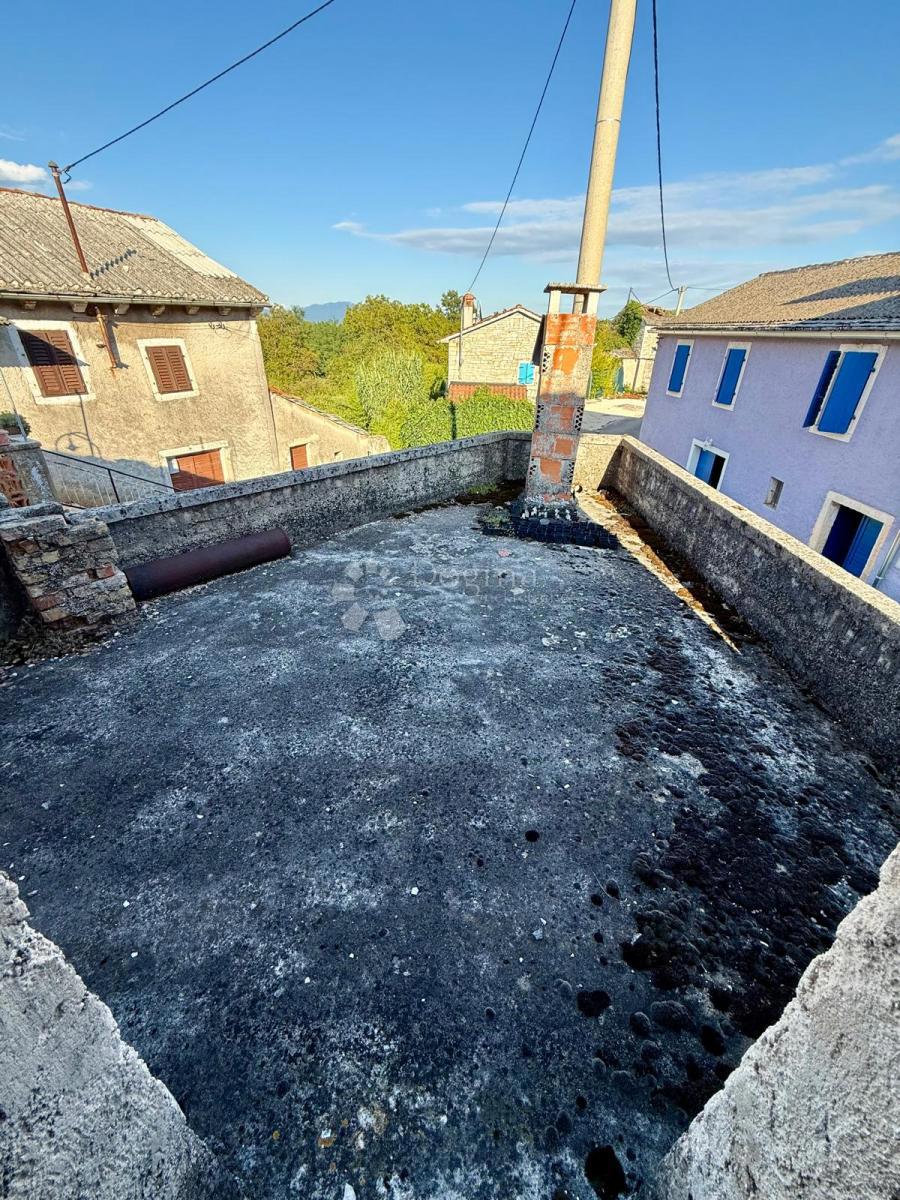 Casa in pietra da ristrutturare a Pilati