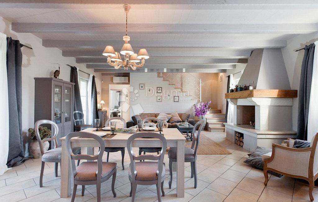 Casa Divšići, Marčana, 220m2