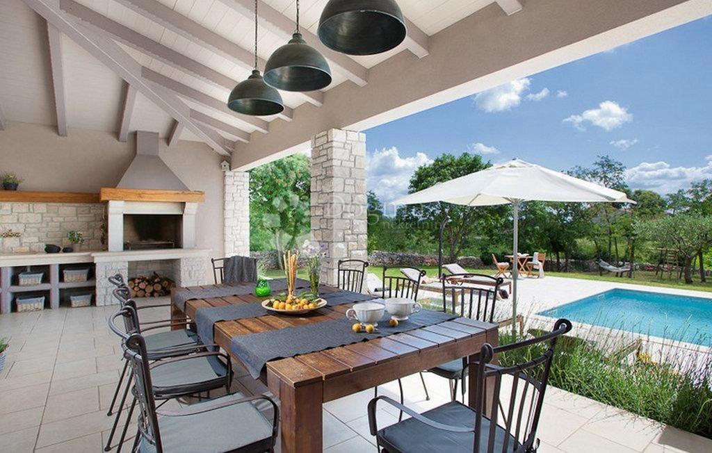 Casa Divšići, Marčana, 220m2