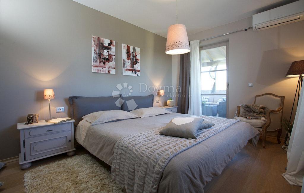 Casa Divšići, Marčana, 220m2