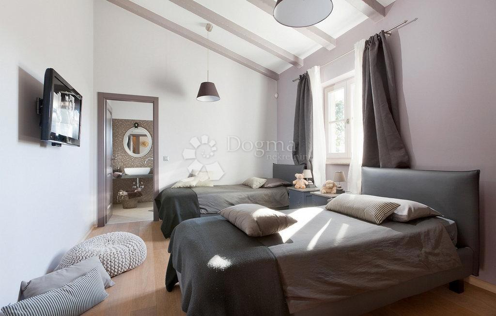 Casa Divšići, Marčana, 220m2