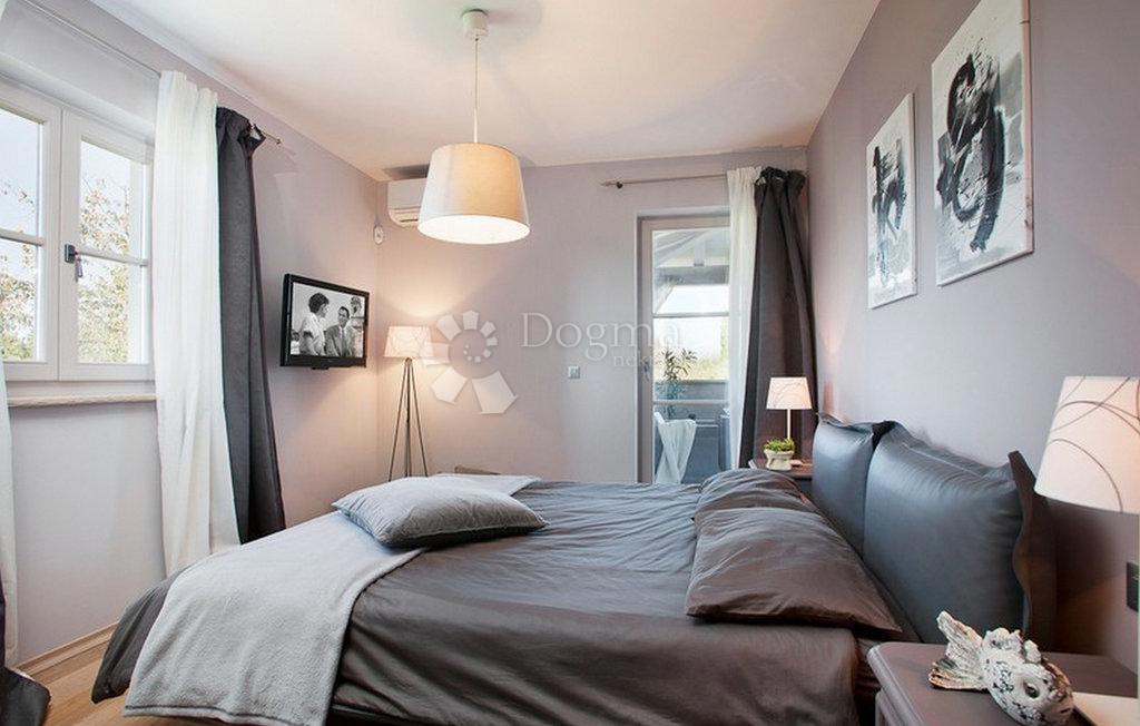 Casa Divšići, Marčana, 220m2