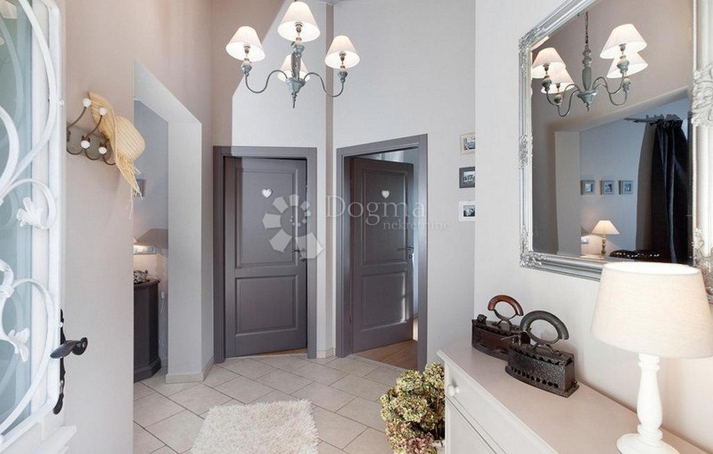 Casa Divšići, Marčana, 220m2