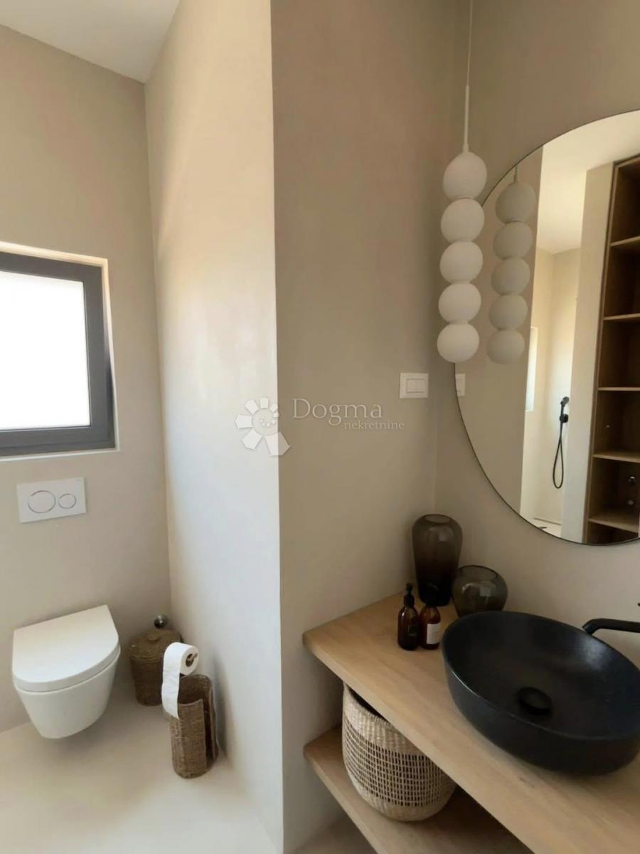 Locale commerciale Srima, Vodice, 97m2