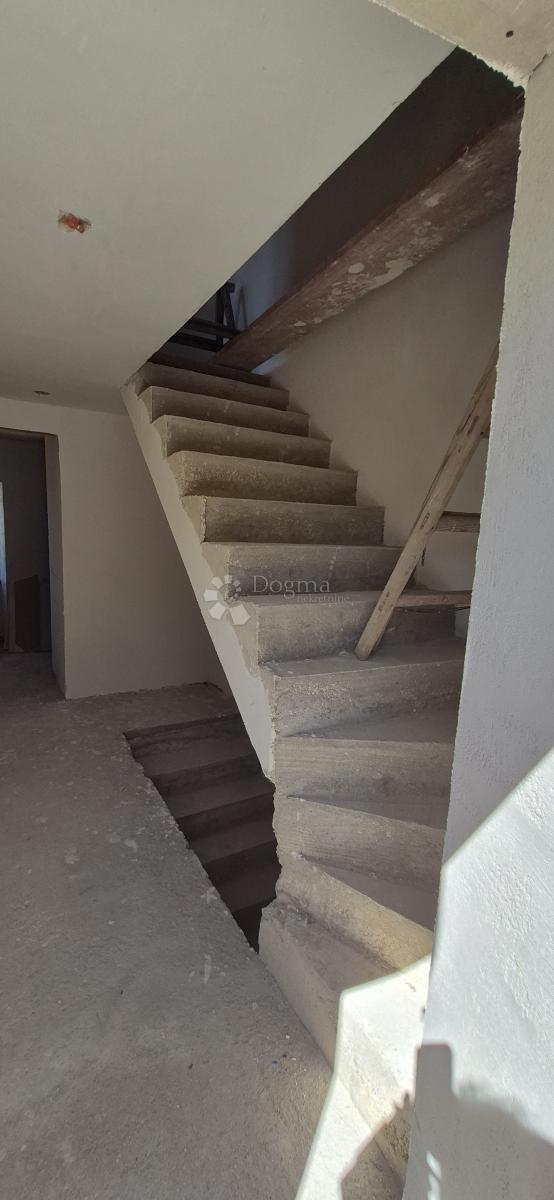 Casa in pietra ristrutturata vicino a Momiano