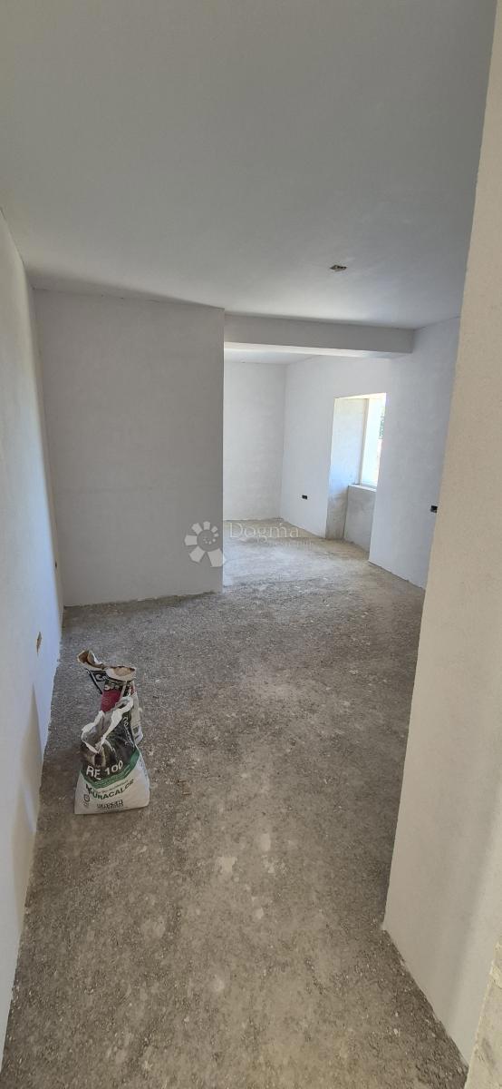 Casa in pietra ristrutturata vicino a Momiano