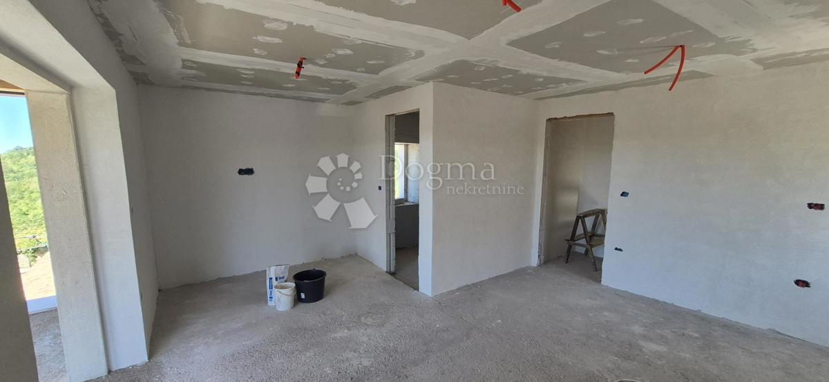 Casa in pietra ristrutturata vicino a Momiano