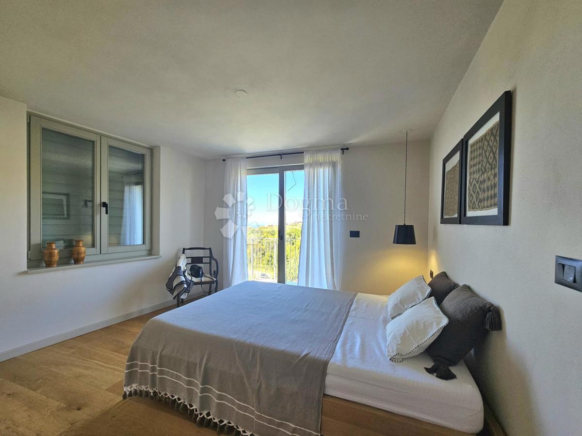 Eleganza, brutalismo e architettura istriana con vista panoramica