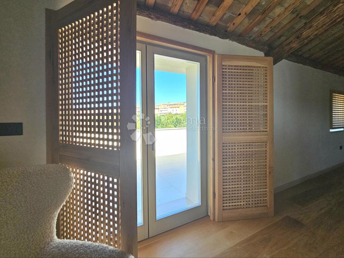 Eleganza, brutalismo e architettura istriana con vista panoramica