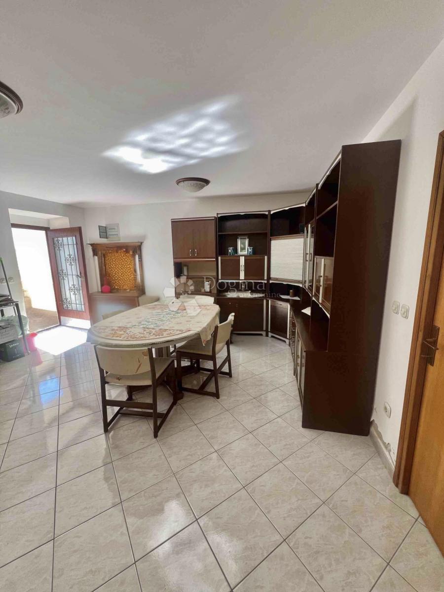 Casa Cokuni, Marčana, 131m2