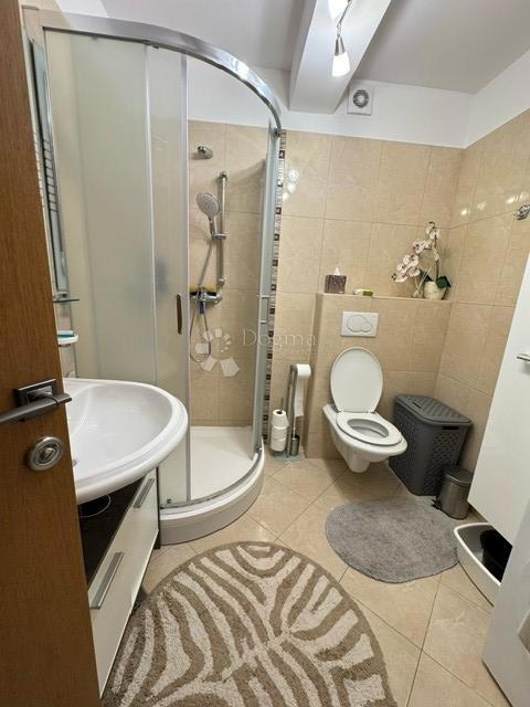 Appartamento Pinezići, Krk, 72,57m2