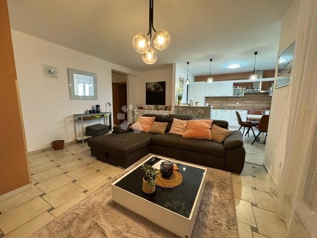 Appartamento Pinezići, Krk, 72,57m2