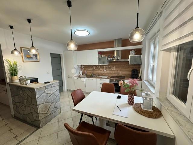 Appartamento Pinezići, Krk, 72,57m2