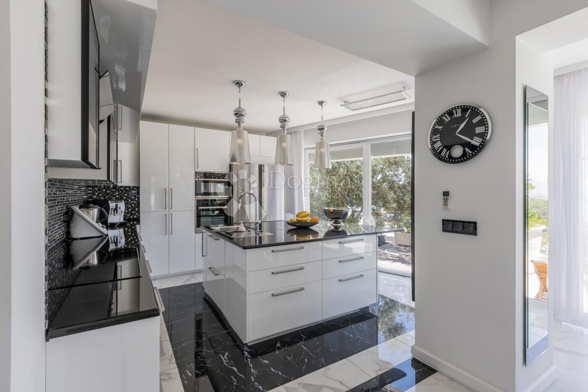 Casa Podstrana, 400m2