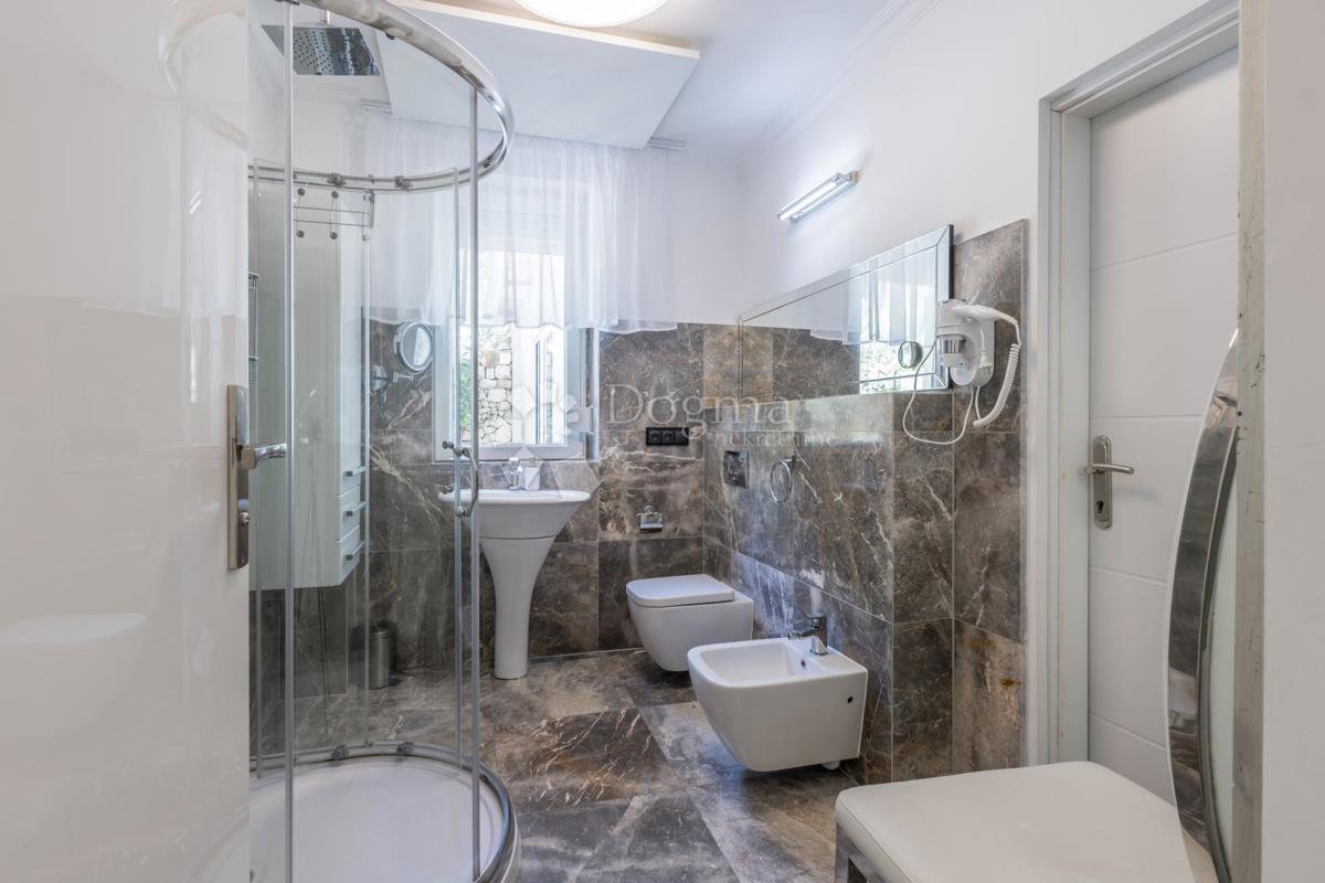 Casa Podstrana, 400m2