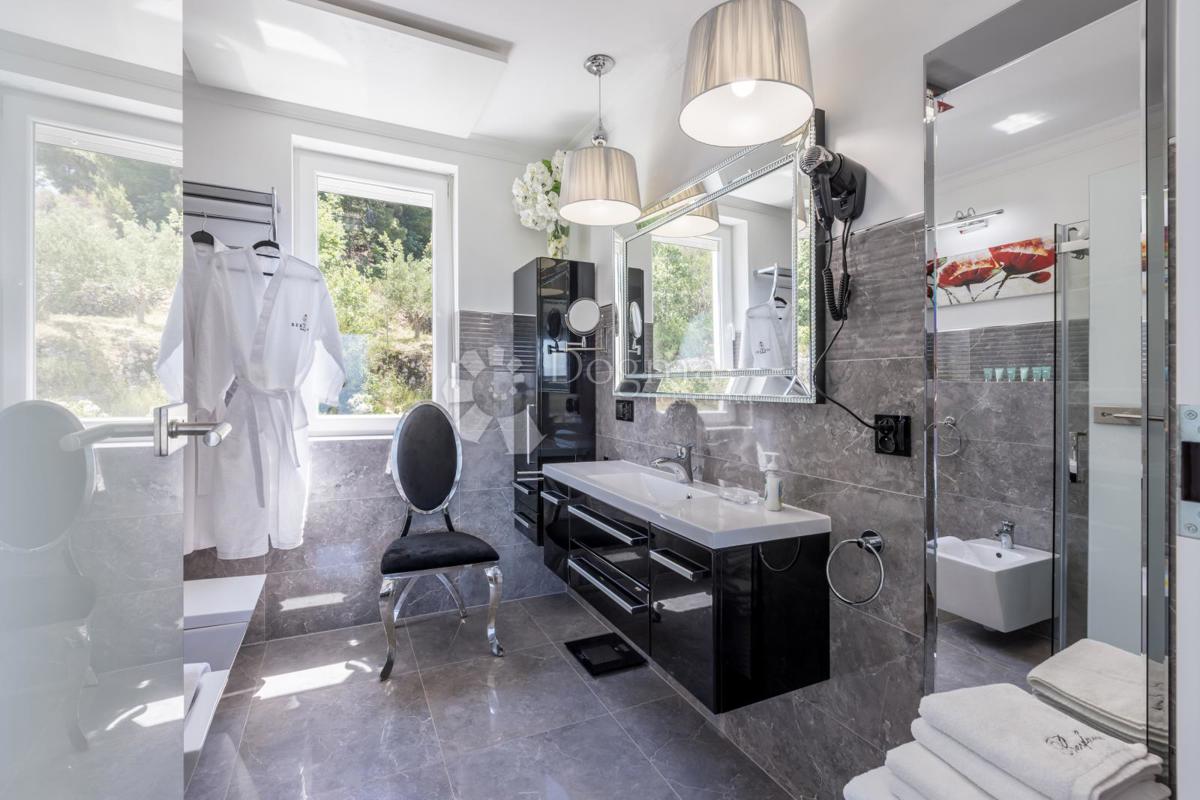 Casa Podstrana, 400m2