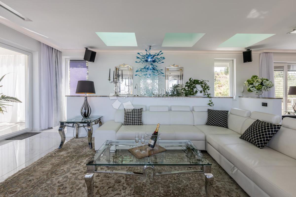 Casa Podstrana, 400m2