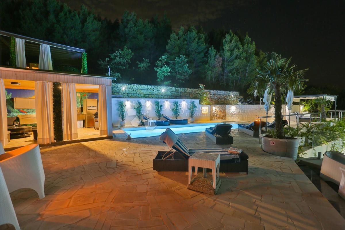 Casa Podstrana, 400m2