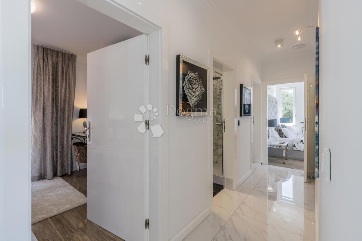 Casa Podstrana, 400m2