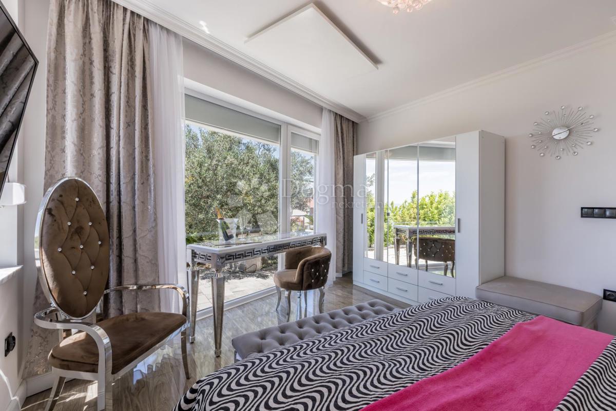 Casa Podstrana, 400m2