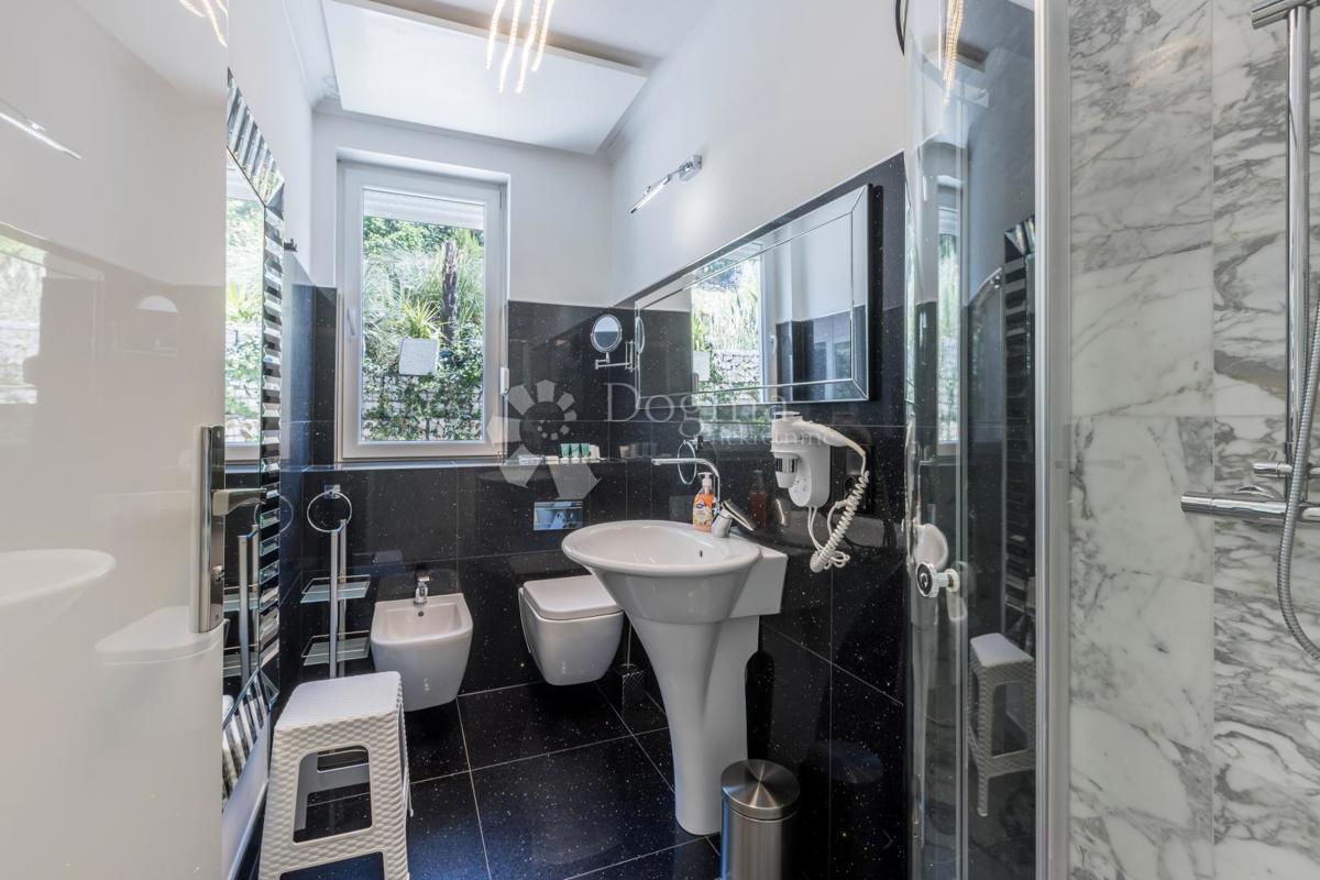 Casa Podstrana, 400m2