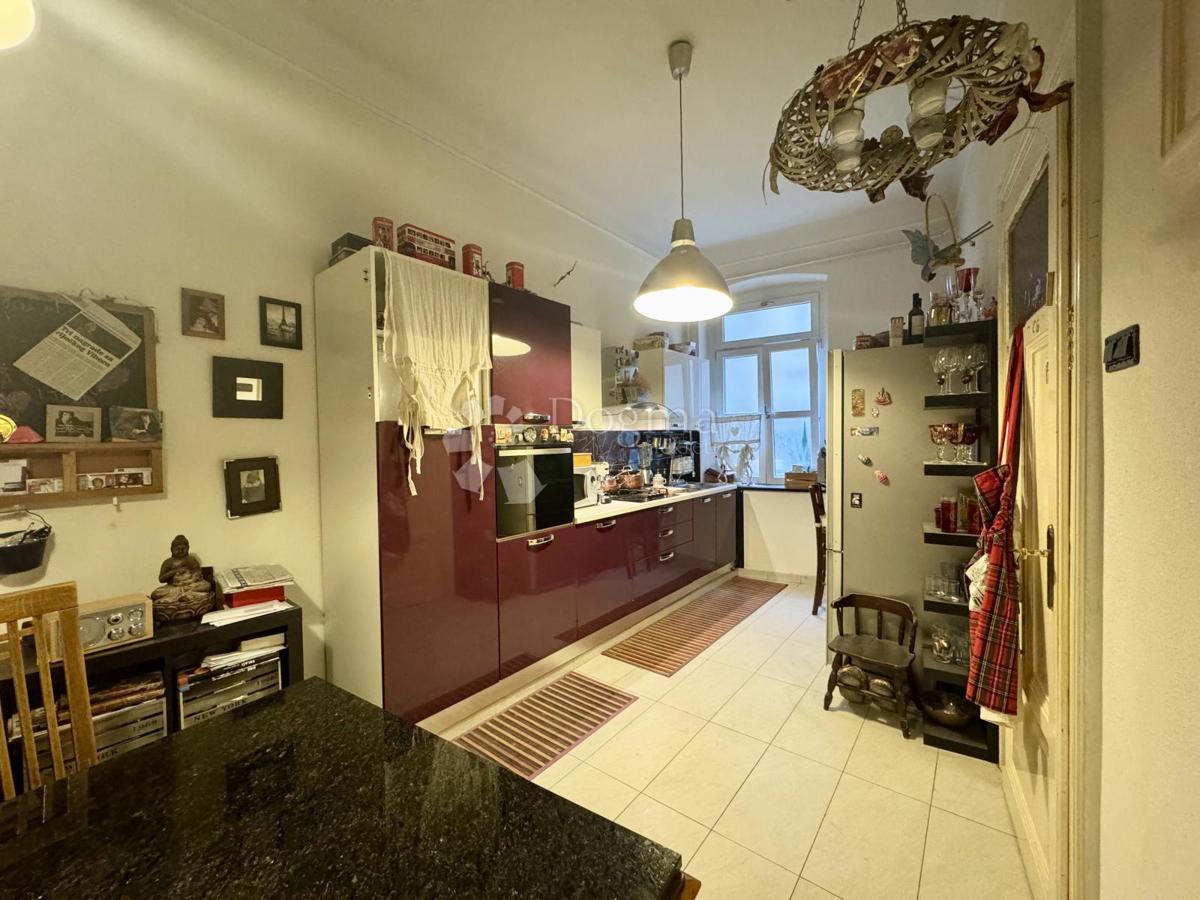 Allogio Centar, Rijeka, 87,65m2