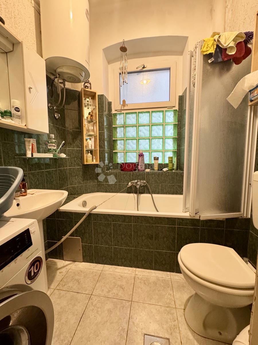 Allogio Centar, Rijeka, 87,65m2