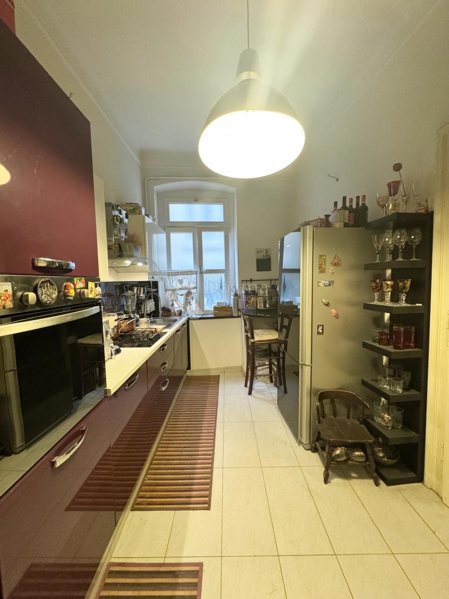 Allogio Centar, Rijeka, 87,65m2