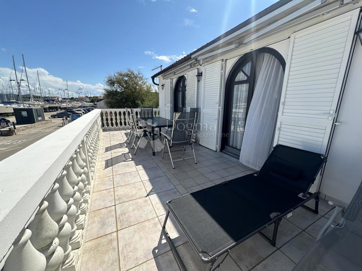 Allogio Jezera, Tisno, 93m2